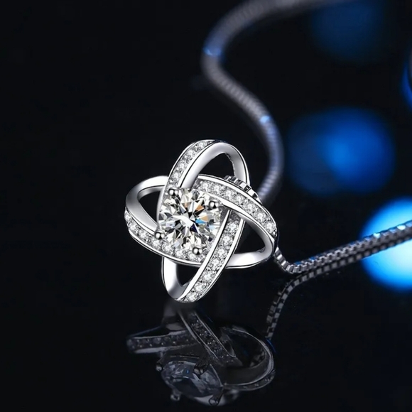 Lucky Clover Moissanite Necklace - Picture 2 of 5